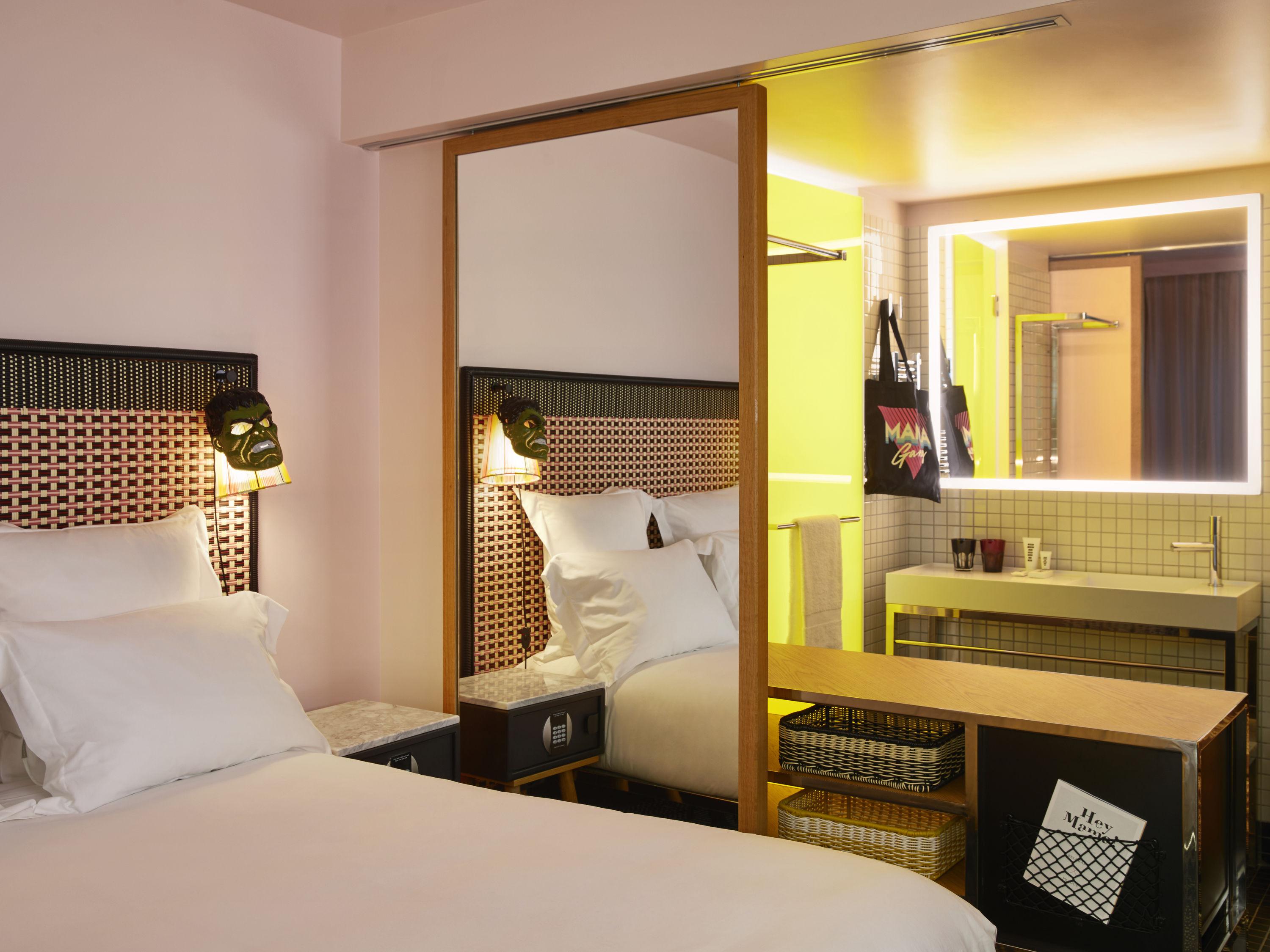 Mama Shelter Paris West Hotel Exterior photo