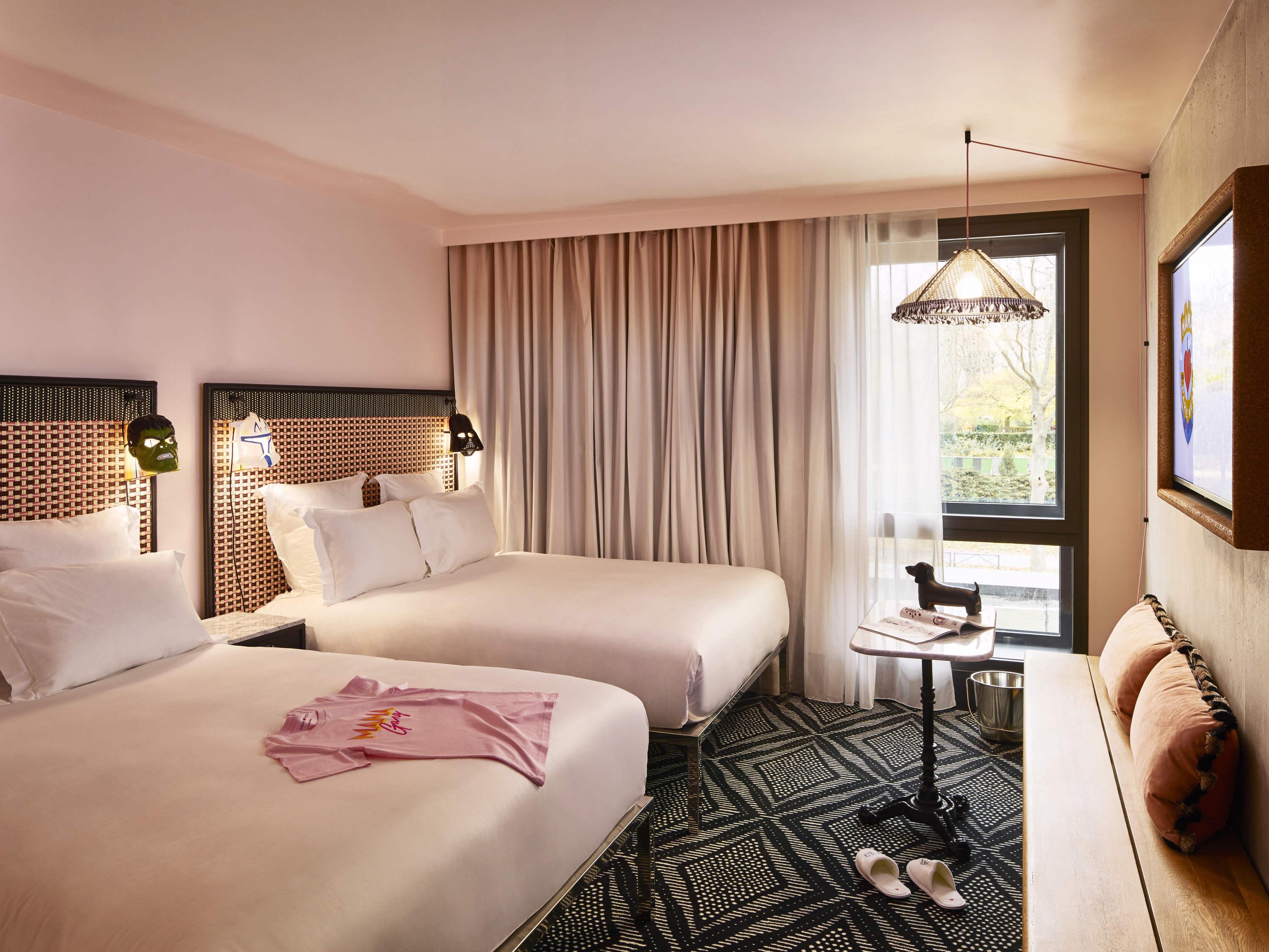 Mama Shelter Paris West Hotel Exterior photo