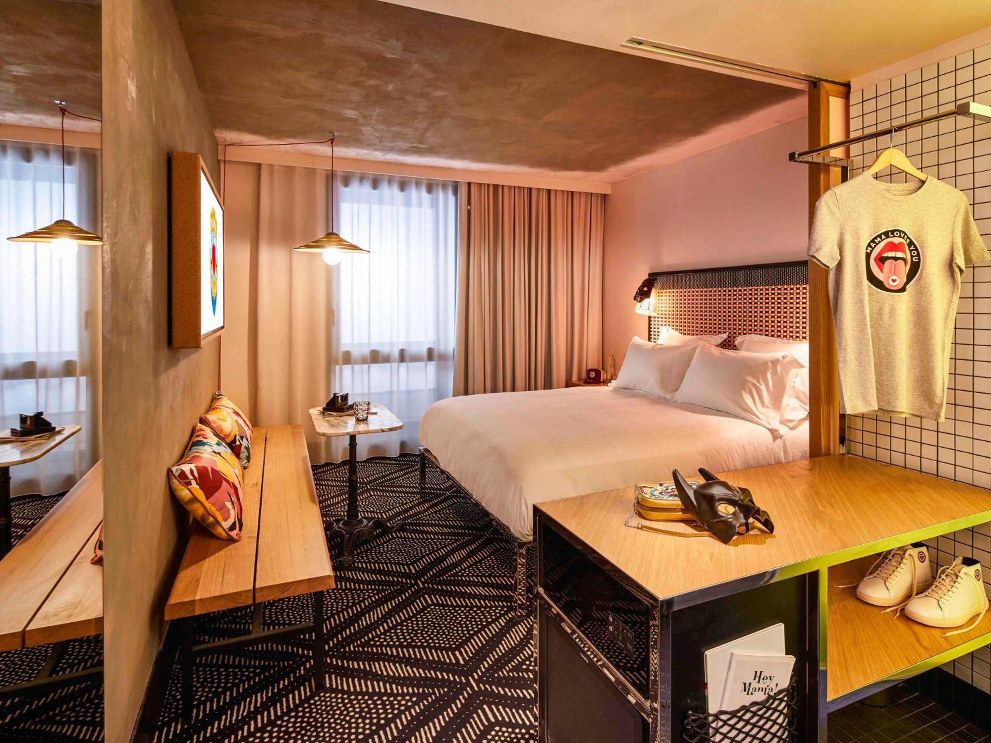 Mama Shelter Paris West Hotel Exterior photo